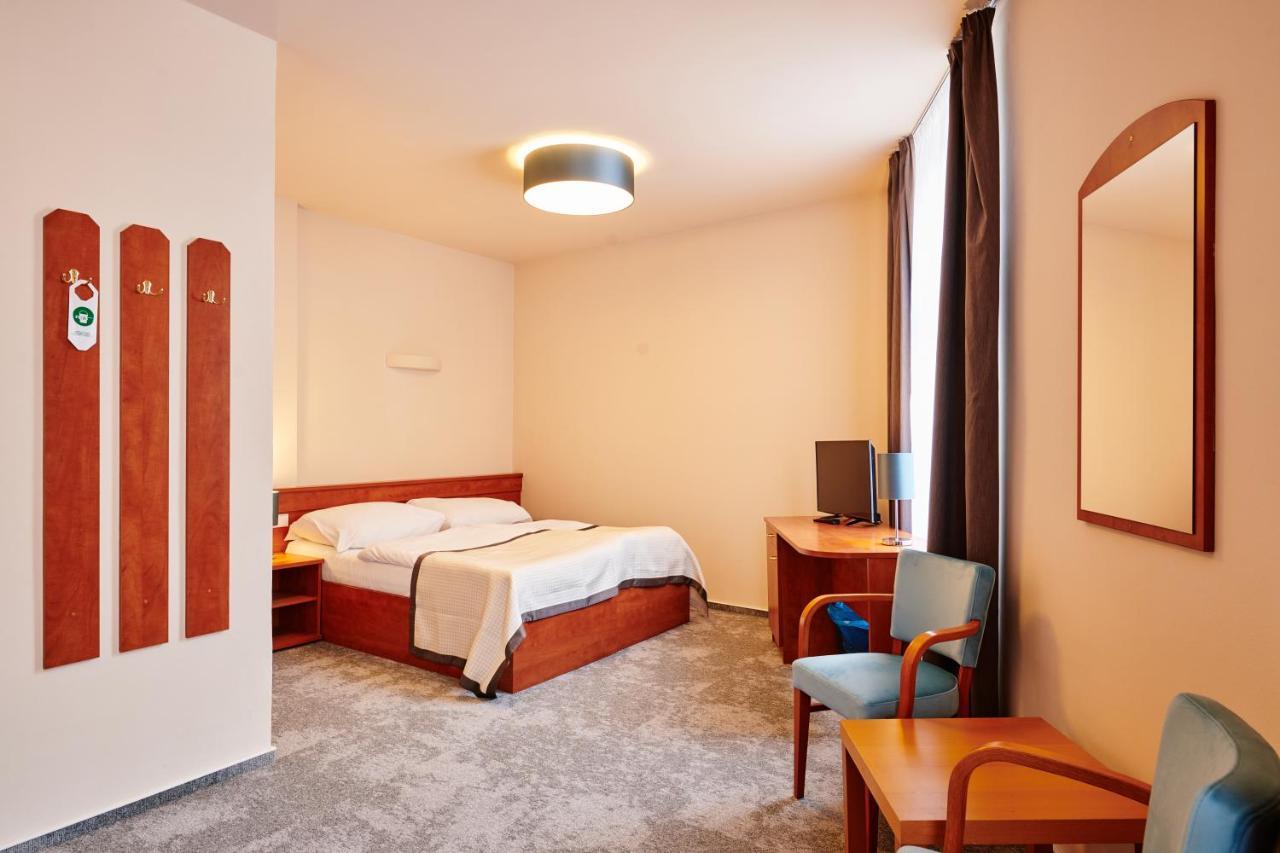 Hotel Terasa Vimperk Zewnętrze zdjęcie